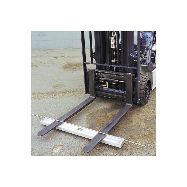 Master Magnetics Master Magnetics Hang Type Magnetic Sweeper, 96inW MRS96 - main